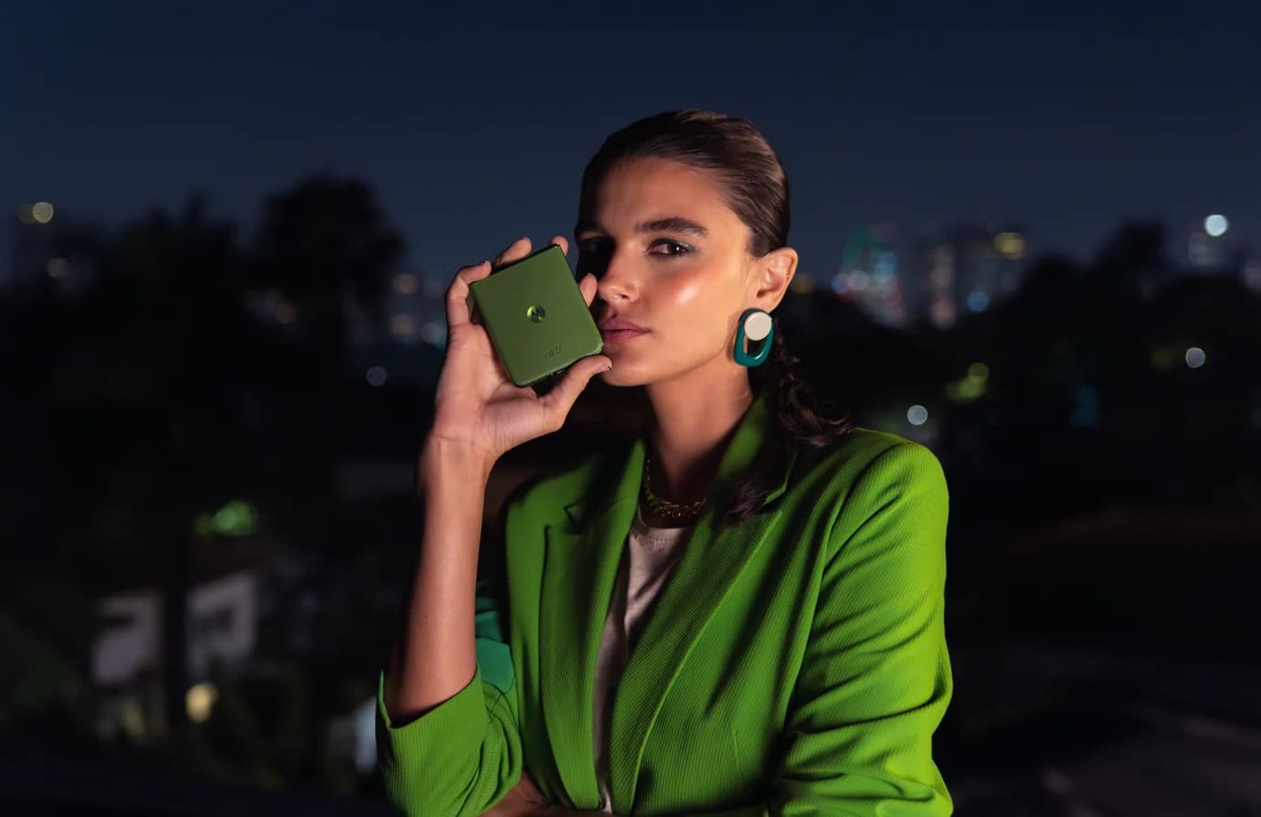 Motorola lleva la IA al siguiente nivel: Copilot Vision llega a moto ai