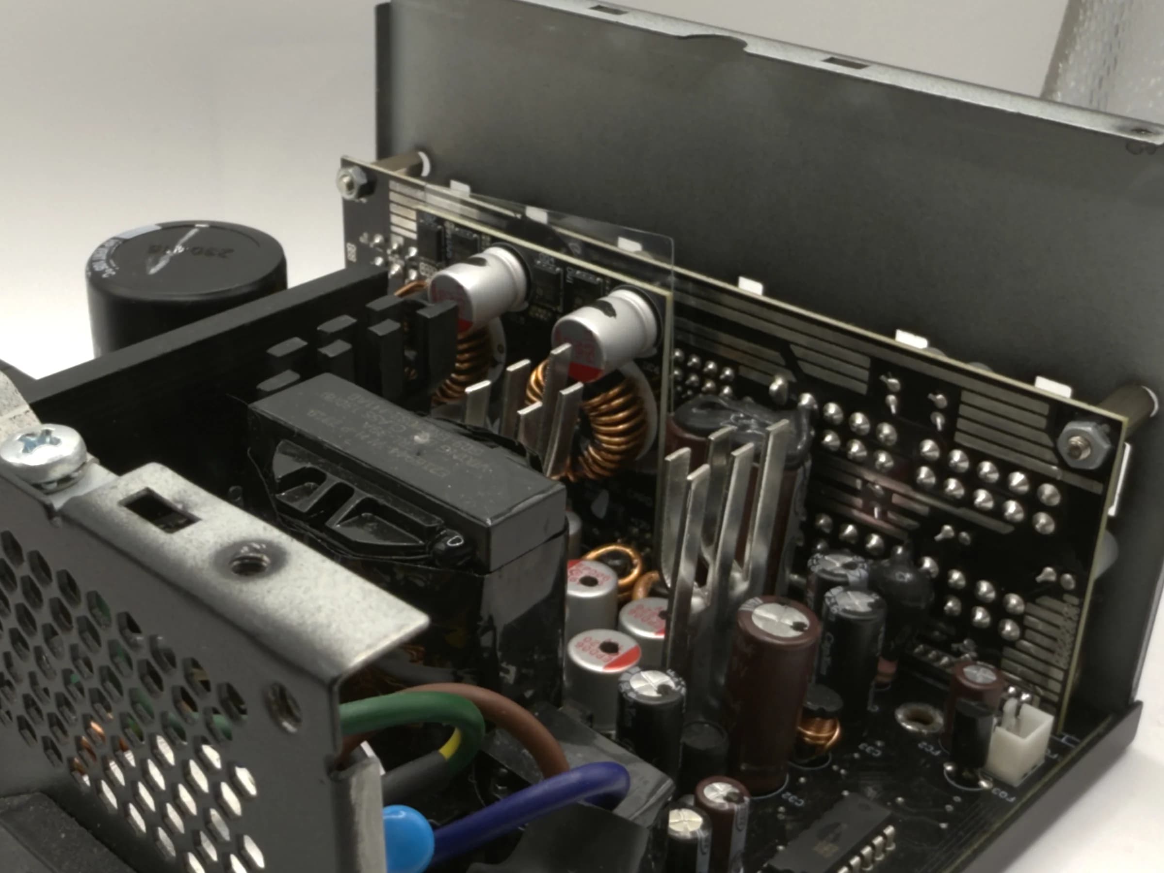 MSI_A850GL_Foto_Interna_2