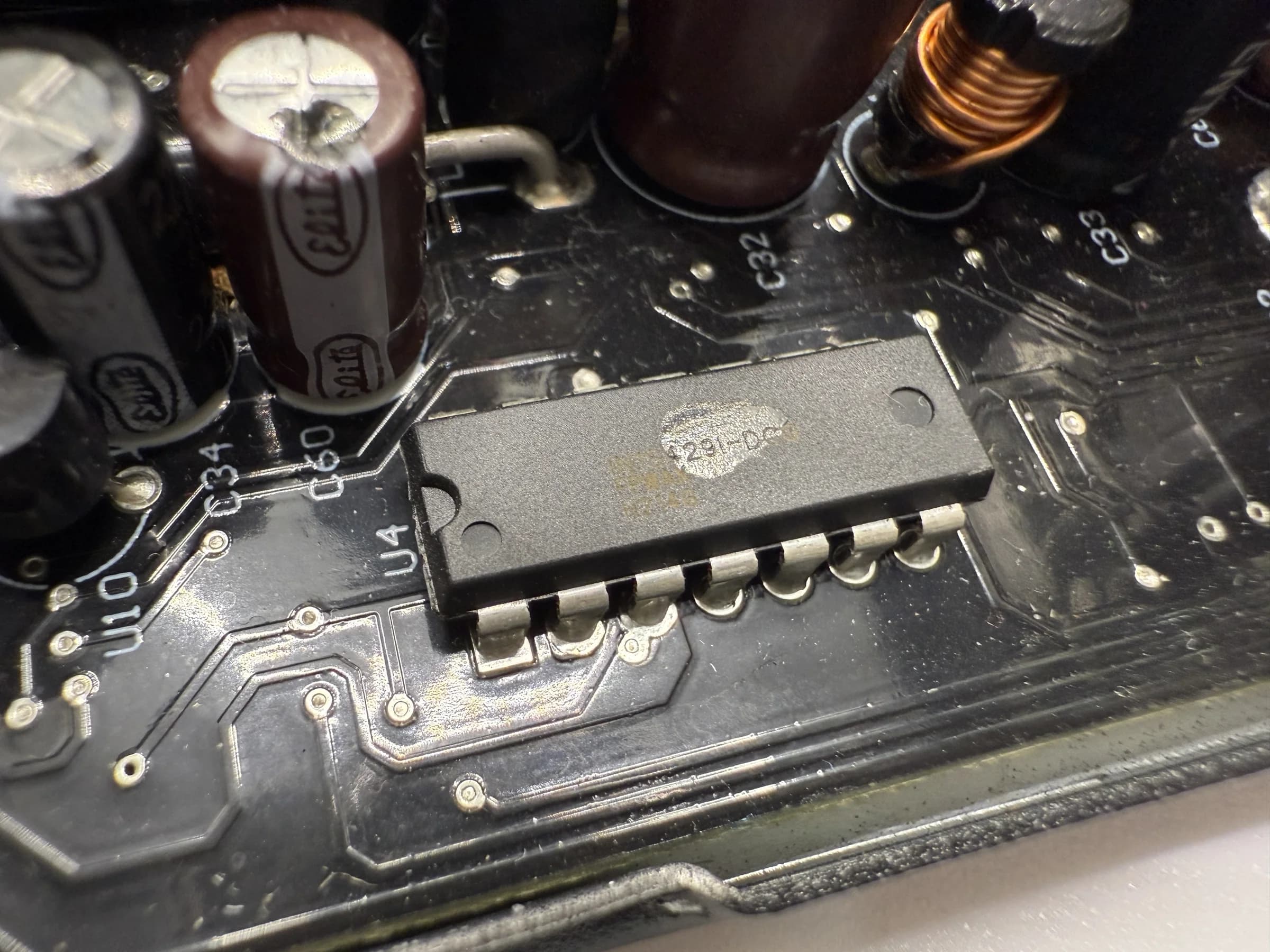 MSI_A850GL_Foto_Interna_8
