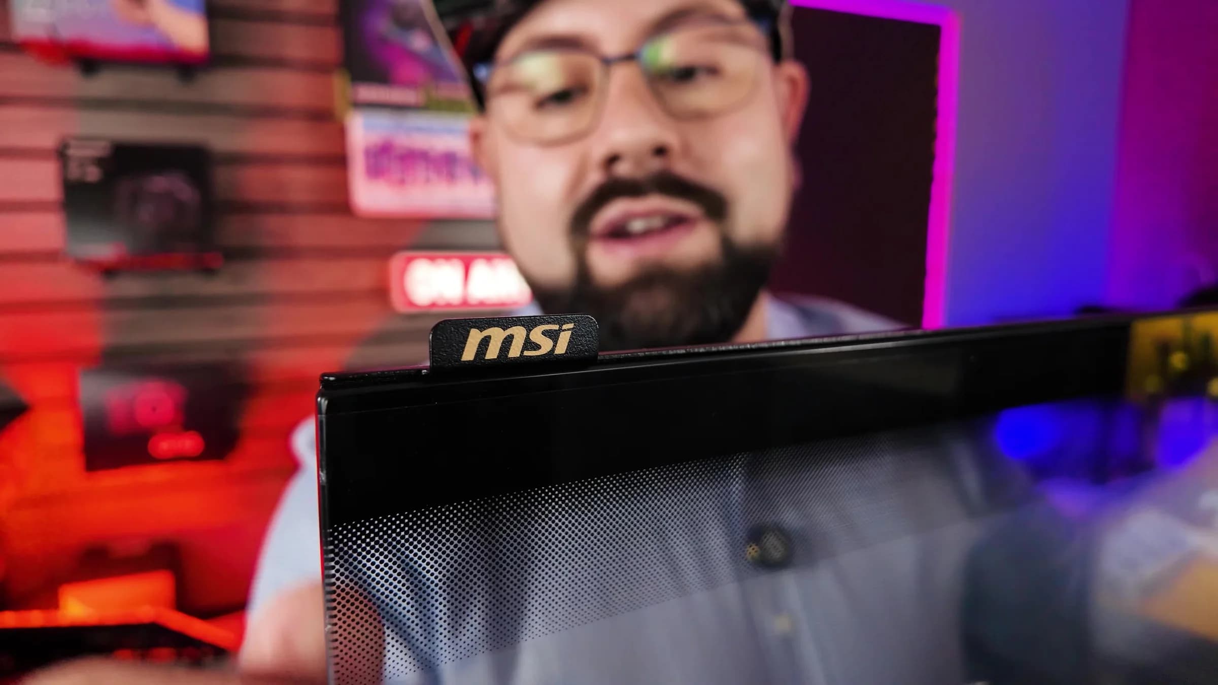 MSI Maestro 900R 06