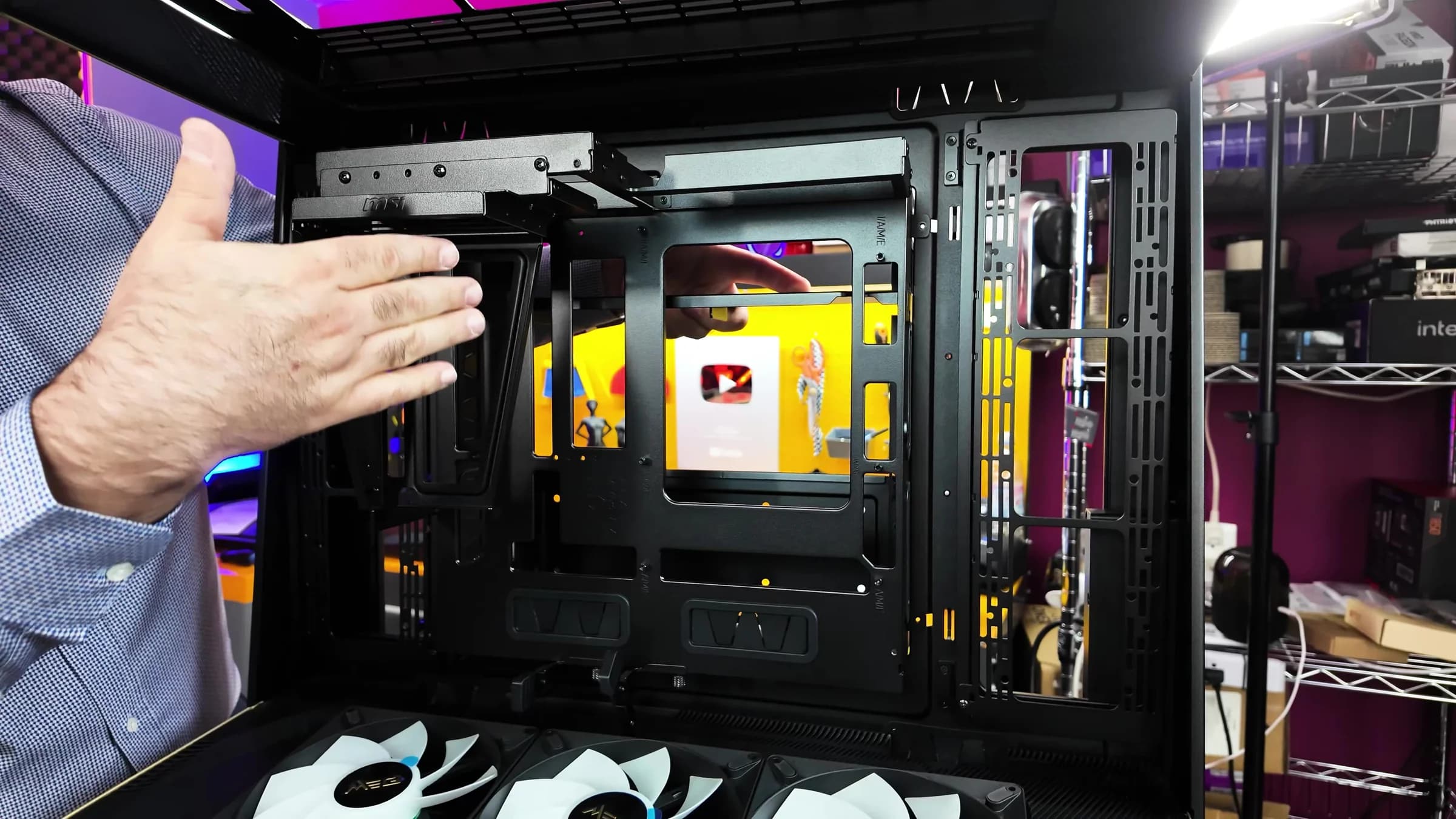 MSI Maestro 900R 04