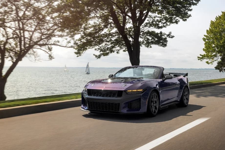 mustang dark horse convertible 00