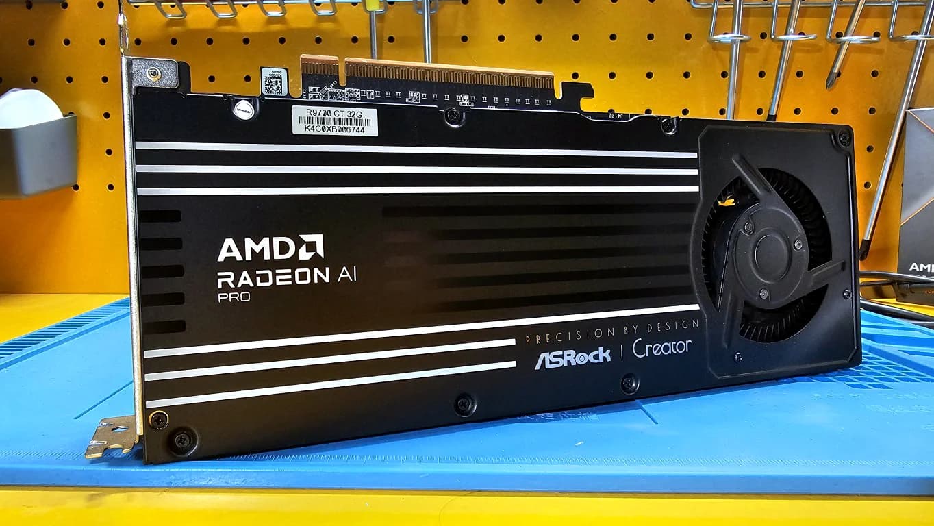 ASRock Radeon AI PRO R9700 Creator 05