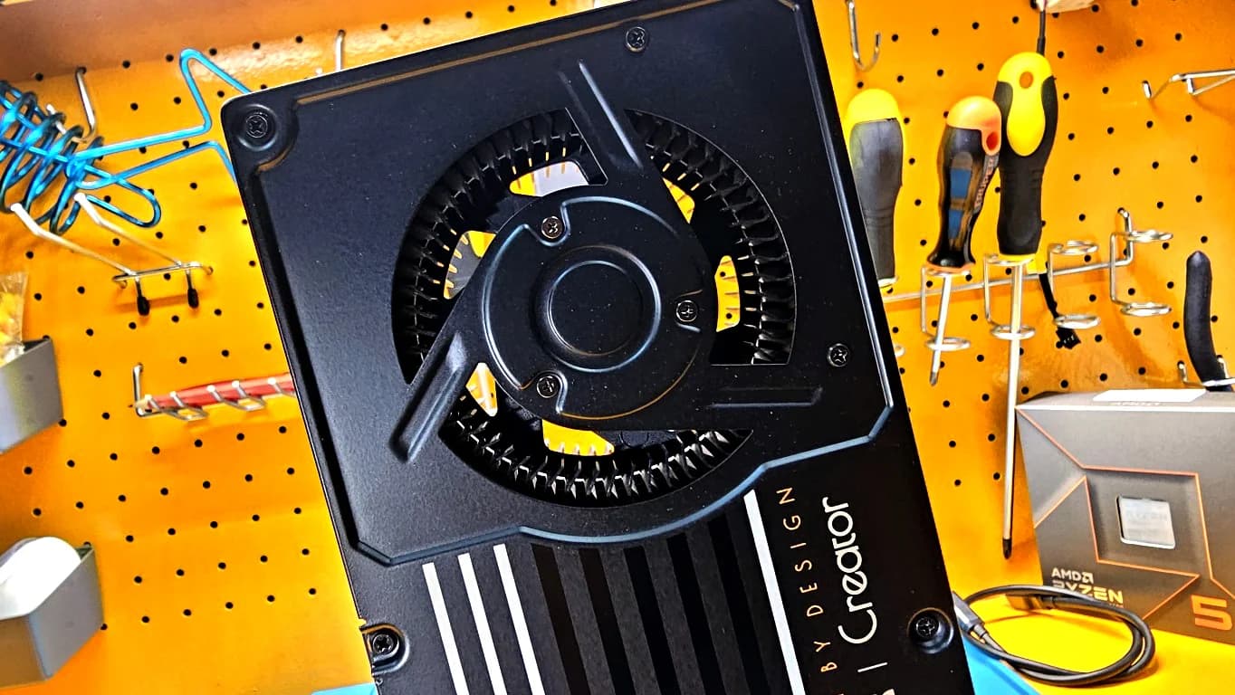 ASRock Radeon AI PRO R9700 Creator 07