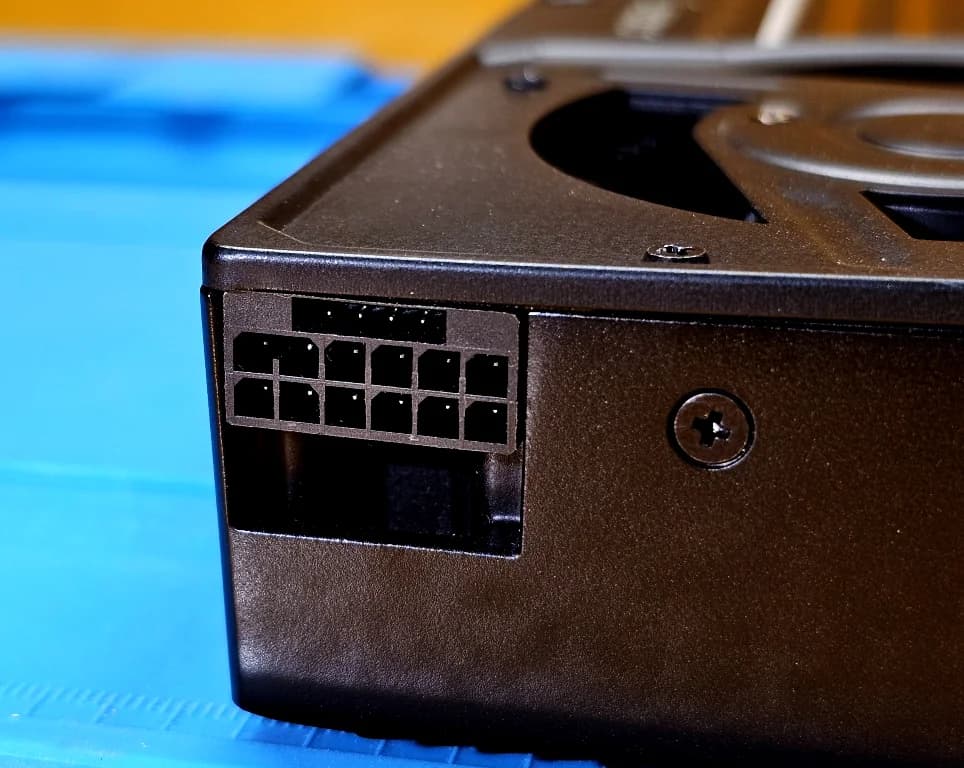 ASRock Radeon AI PRO R9700 Creator 06