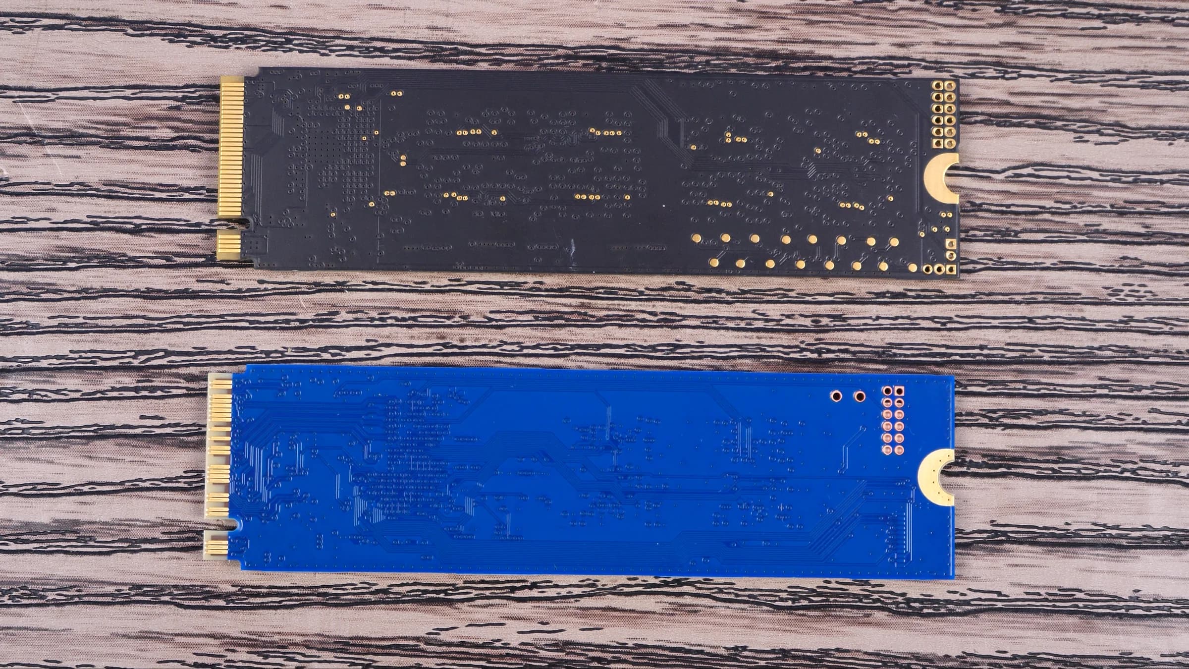 kingston-nv3-falso-original-comparacion-pcb-azul-oscuro-chip-falsificado