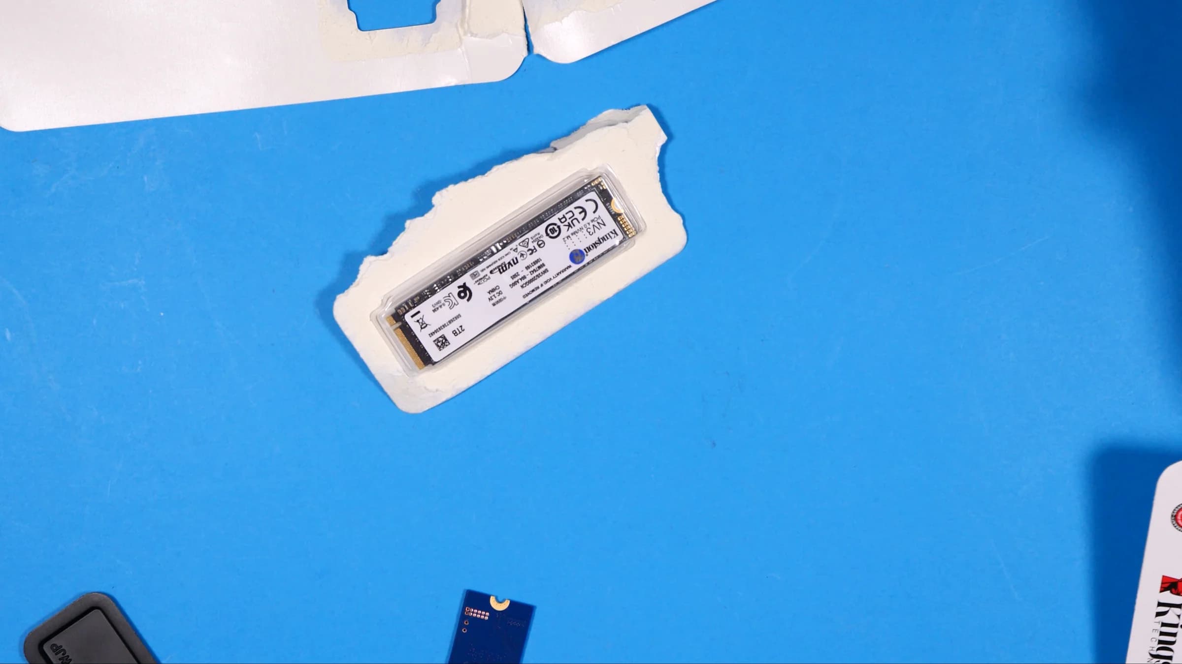 ssd-kingston-nv3-falso-embalaje-roto-plastico-pegado-mala-manipulacion