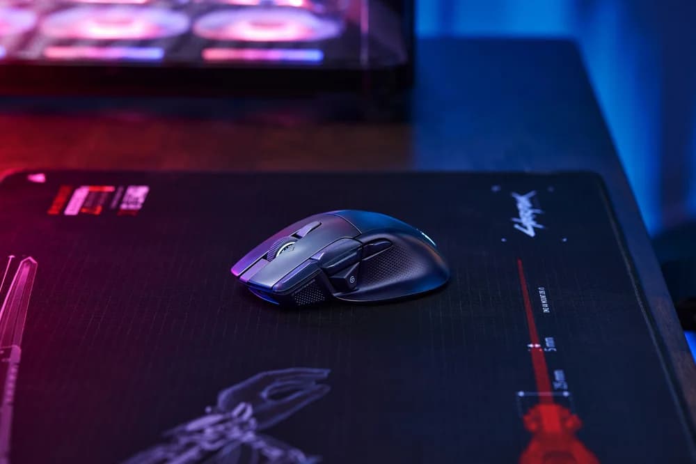 NIGHTSWORD_v2_WIRELESS_Lifestyle.width-1000.format-webp