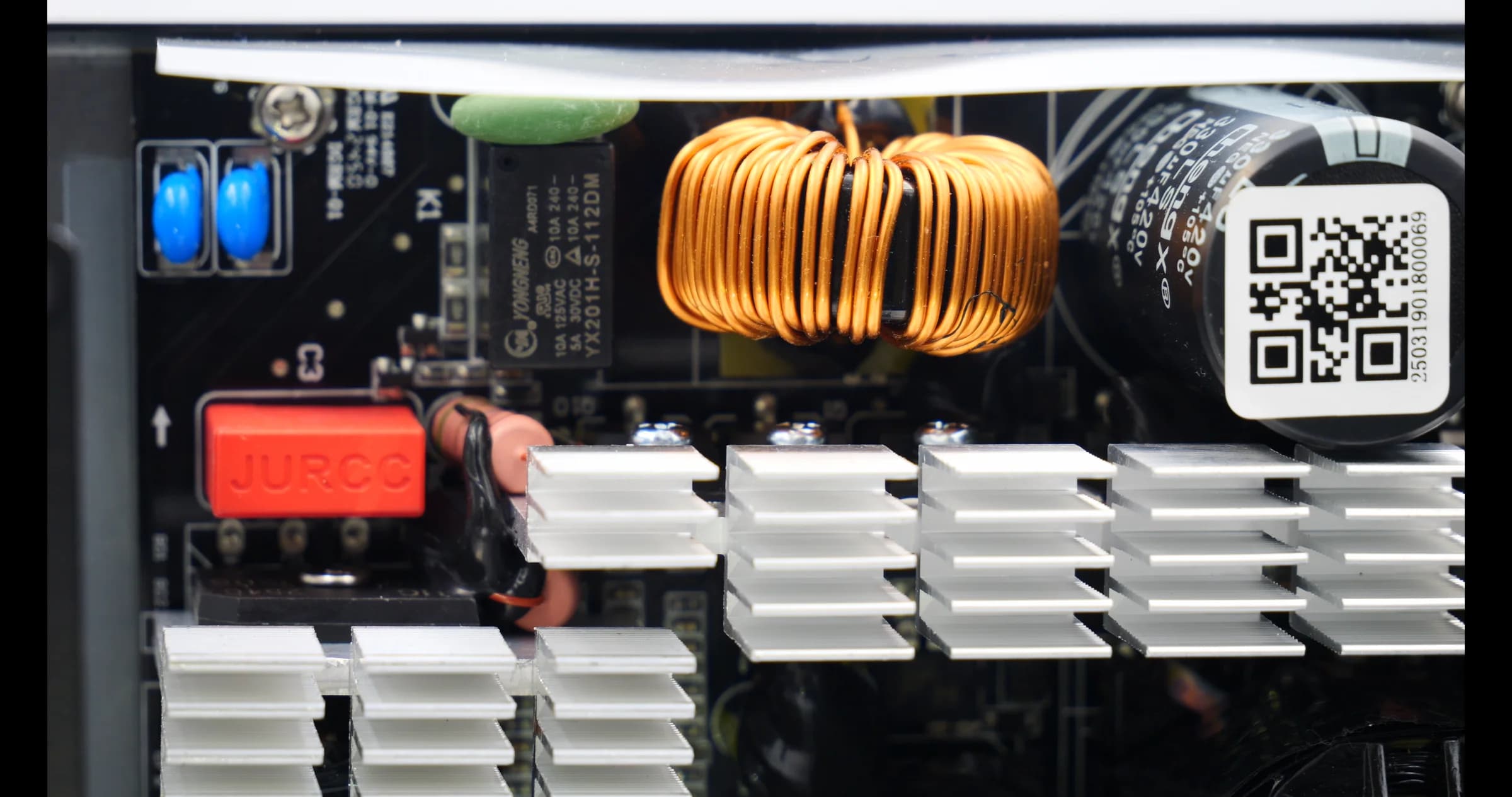 ¿Una fuente ATX 3.1 de 35 dólares que realmente vale la pena? Deepcool PL550D